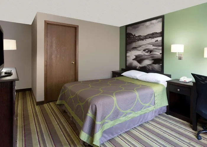 Super 8 By Wyndham River Hotel Green River